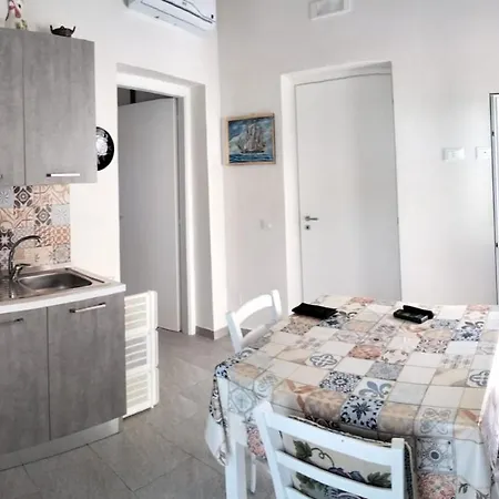 Casa Sant'anna * 法维尼亚纳